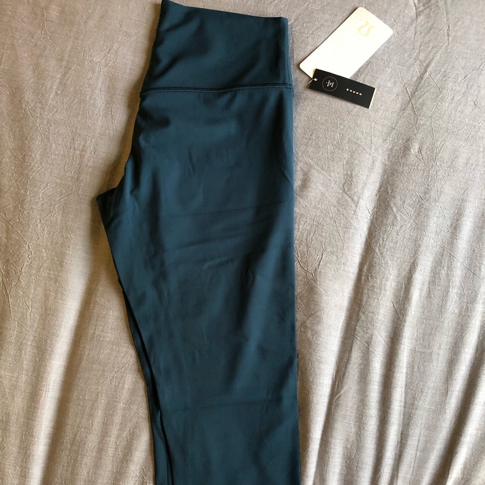 Lululemon Align Crop 12 Alberta Lake blue